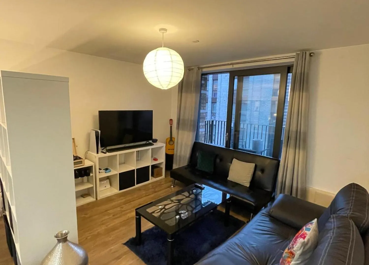 Room In Royal Docks London Homestay